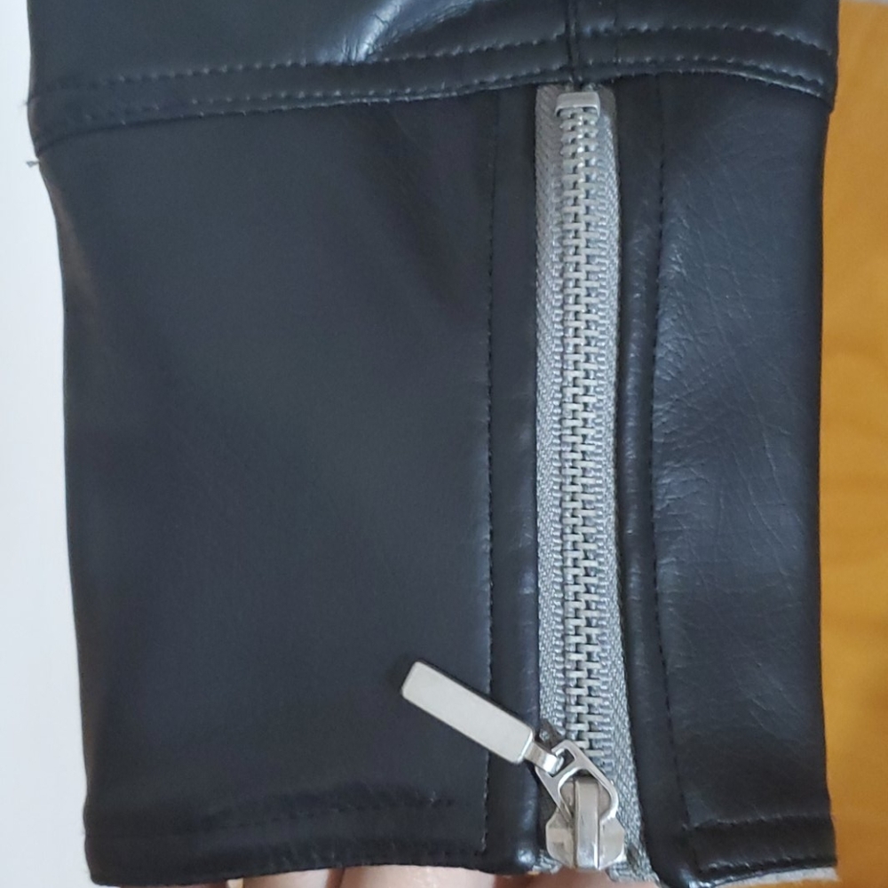 Jacket - Picture 4 of 4